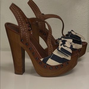 Jessica Simpson heels